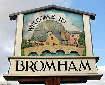 Bromham sign March 2012
